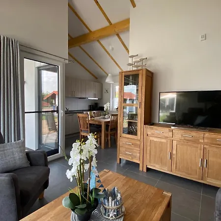 N11 Mit Garten In Eckwarderhoerne Holiday home *